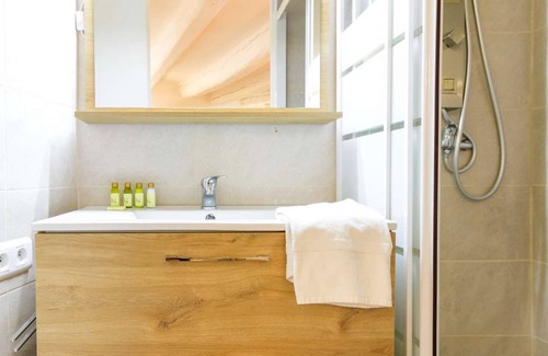 Bormes-Les-Mimosas Apartment | Romantic Nest in Bormes By SELECTsoHOME