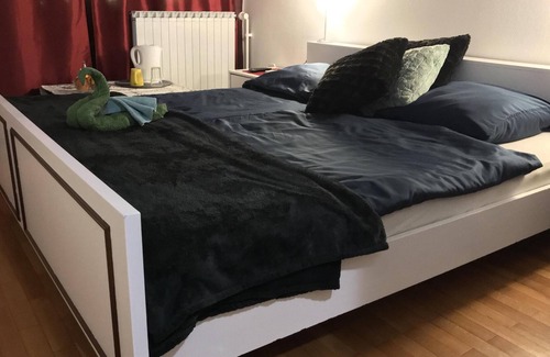 Ljubljana Bed & Breakfast | Romantic room with balcony
