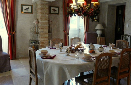 L'Etang-Vergy Hotel | Romantic room at the Domaine de Congey