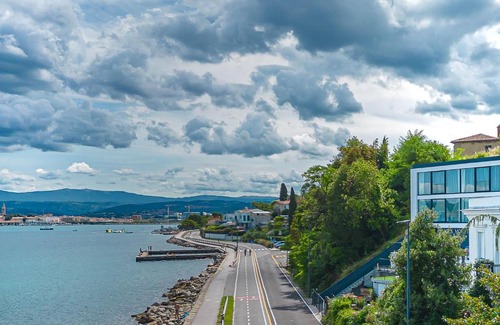 Koper Apartment | Romantic Seafront Studio Koper - Happy Rentals