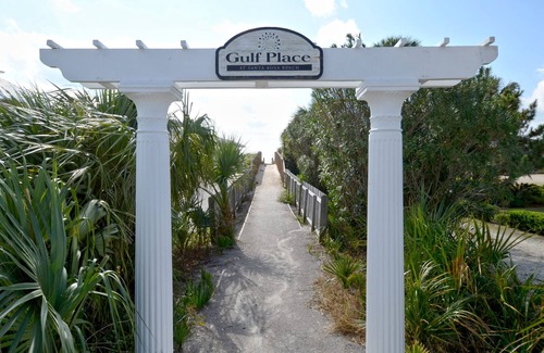 Gulf Place Condo | Romantic Studio at Gulf Place along 30A and a short walk to the beach!