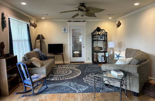 Bayou Vista House | Romantic Sunsets On The Canal!