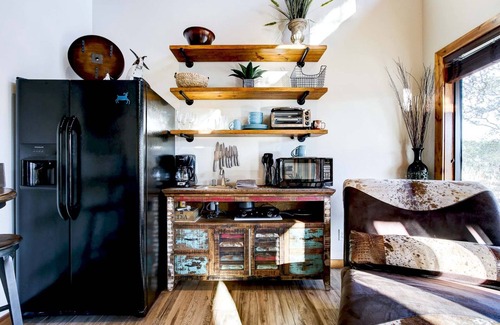 Hondo Cabin | Romantic Tiny Home With Loft