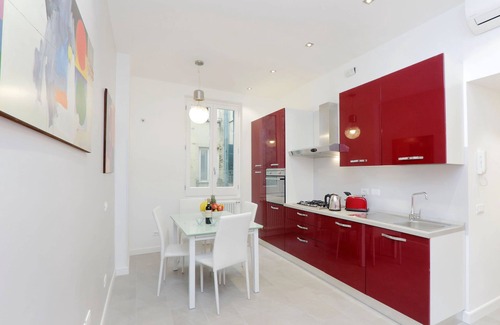Monti Apartment | Rome Colosseum Apartment Elegant Modern Vacation Rental 3BR/2B Wi-Fi SAT TV
