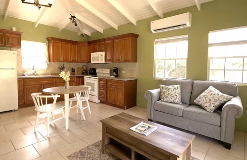 Testman Cottage | Romey's Villa in Gated Community