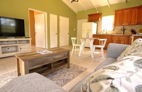 Testman Cottage | Romey's Villa in Gated Community