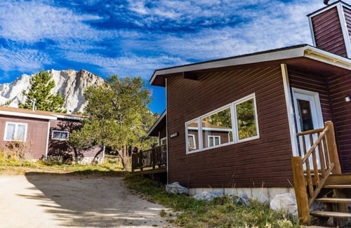 Nathrop Cabin | Romley Cabin at Deer Valley with geothermal pool & more! Family & Pet Friendly