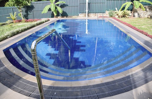 Unawatuna House | Ronan Residency a serene eco "The Ultimate Sri Lanka Escape – 7-Day Adventure"