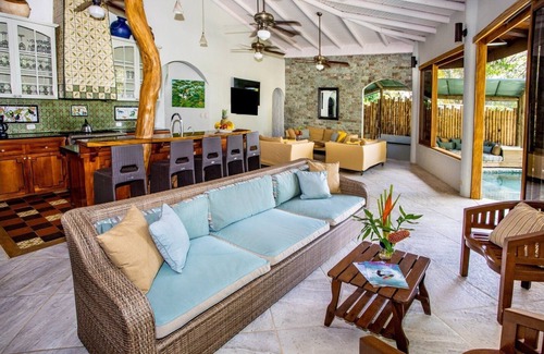 Manuel Antonio Villa | Roof Top Deck with Huge Views, 3 Pools, Chef Included, Game Room, Monkeys
