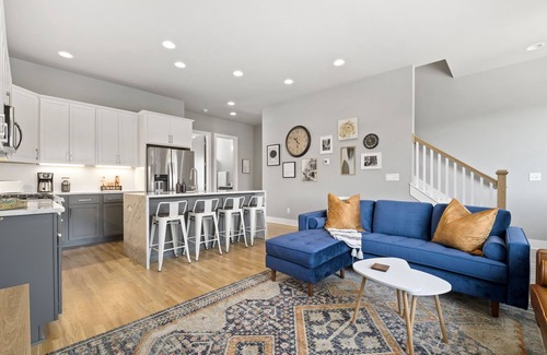 Haynes Area House | Rooftop Deck w/View - Comfy Beds - Firepit & BBQ - Pets OK
