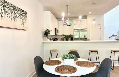 Downtown Condo | Rooftop DWTN Raleigh Oasis