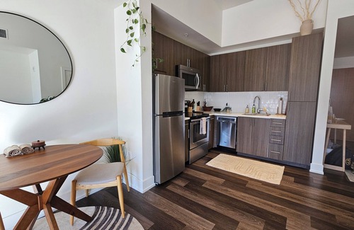 Cherry Creek Apartment | Rooftop Pool open all year round, Hot Tub and breathtaking Mountain View’s