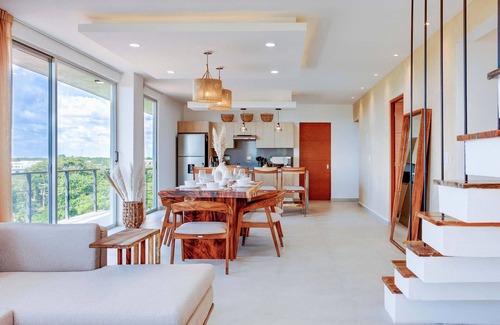 Villa Juarez Condo | Rooftop Retreat | Pool | Gym | BBQ | Near Beach!