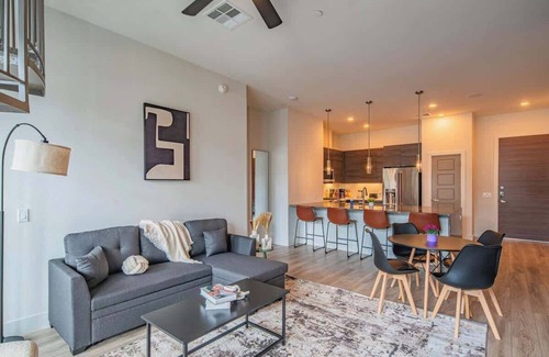 North Scottsdale Apartment | Rooftop Retreat | TPC Golf, Pool, Gym, Kierland