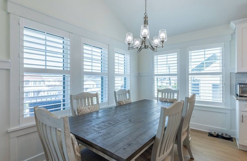 South End House | Rooftop Sunsets Ocean Glimpse Sleeps 10