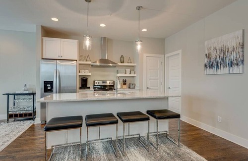 Hillsboro Village House | Rooftop Townhome+Pet Friendly+12 South