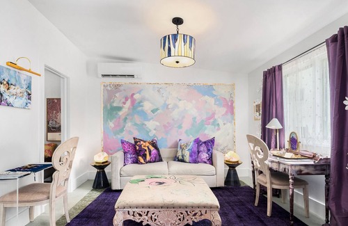 Woodstock Apartment | Room 12- Twin Gables of Woodstock