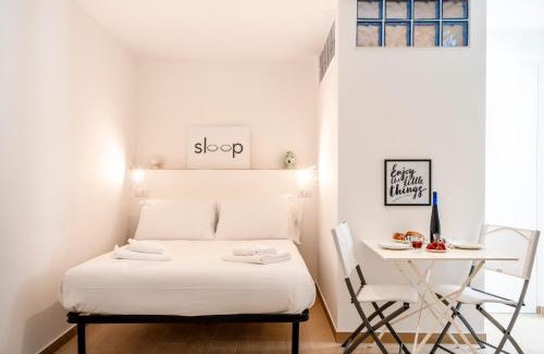 Bari City Centre Apartment | Room 4 - Lovely & Functional Studio