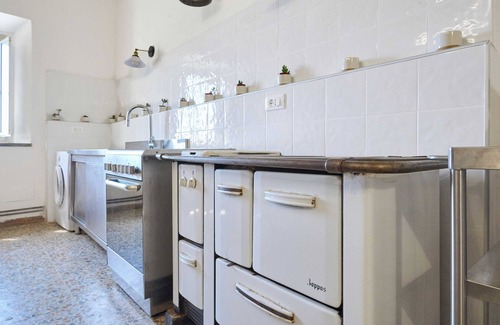 Riotorto Apartment | Room 'Camera 4 - Del Ponti' with Shared Garden and Wi-Fi