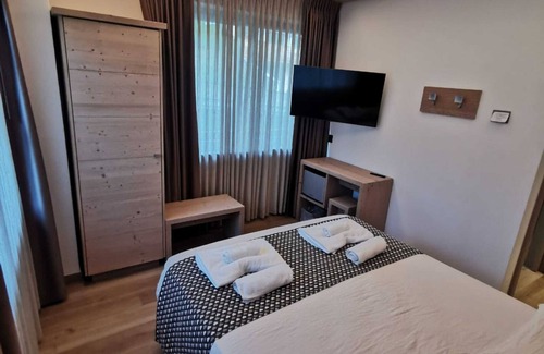 Lozzo di Cadore Bed & Breakfast | Room 'Camera 5 Suite' with Balcony and Wi-Fi
