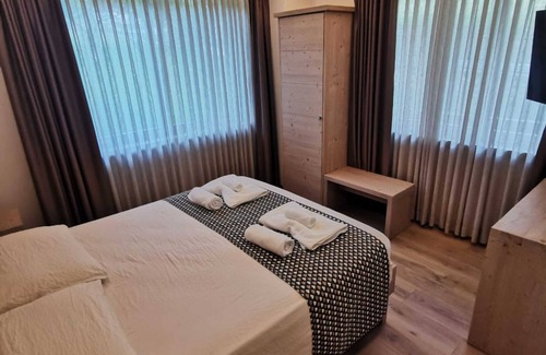 Lozzo di Cadore Bed & Breakfast | Room 'Camera 5 Suite' with Balcony and Wi-Fi