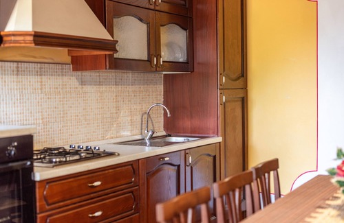 Montalcino Apartment | Room 'Camera Rossa' with Shared Terrace and Wi-Fi