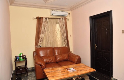 Benin City House | Room-choice Gate Hotel-business Double