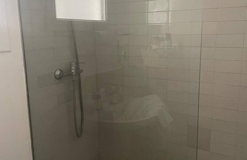 Collblanc y La Torrassa Apartment | Room for rent, not the whole apartment -any questions? 0034653642979