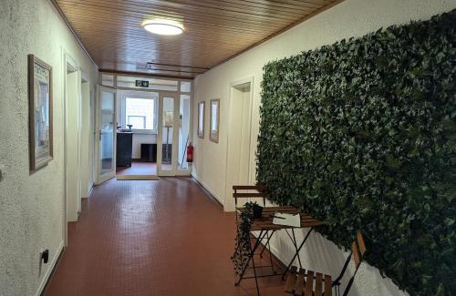 Alt-Knielingen Apartment | Room for 1-2 guests, bed & couch