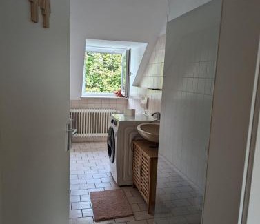 Alt-Knielingen Apartment | Room for 1-2 guests, bed & couch