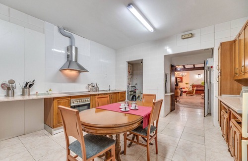 Guaro Apartment | Room 'Habitación 4' with Shared Terrace, Wi-Fi and Air Conditioning