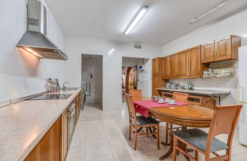 Guaro Apartment | Room 'Habitación 4' with Shared Terrace, Wi-Fi and Air Conditioning