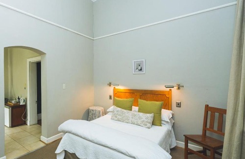 Brooklyn House | Room in BB - Lovely Guesthouse in Pretoria welcoming you on a spacious room with Breakfast