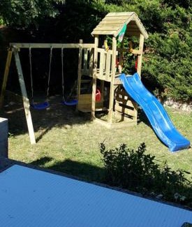 Saint-Germain-les-Corbeil House | Room in House - F2 in suburban residence 30 km from Paris