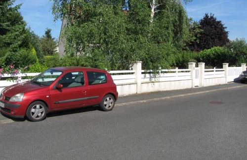 Saint-Germain-les-Corbeil House | Room in House - F2 in suburban residence 30 km from Paris