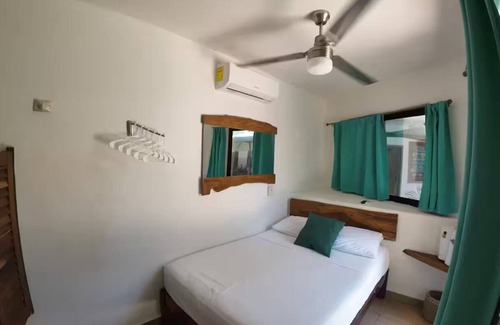 Bacalar Bed & Breakfast | Room in front of the pool + Breakfast -Bacalar