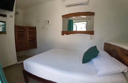 Bacalar Bed & Breakfast | Room in front of the pool + Breakfast -Bacalar
