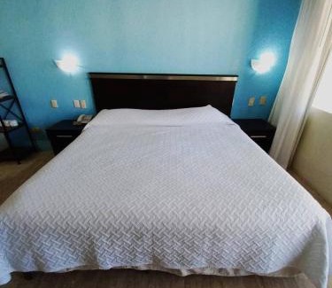 Zona Hotelera House | Room in Guest room - Studio 502 inside Cancun Resort