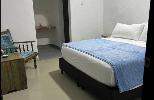 Cartagena Cabin | "room in Lodge - Comfortable Tr-a2d Queen Sized Bedroom Near Beach With Pool and Wifi"