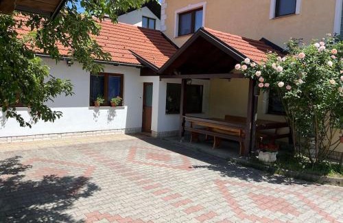 Otocac Apartment | Room in Otočac HELENA
