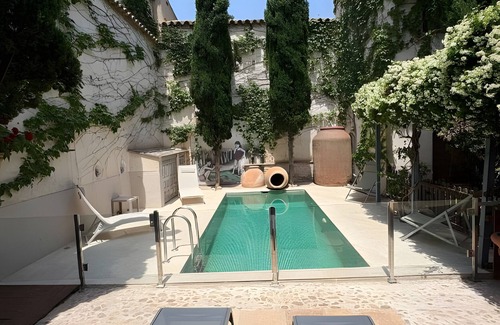 Consuegra Apartment | Room 'La Palangana' with Shared Pool, Wi-Fi and Air Conditioning