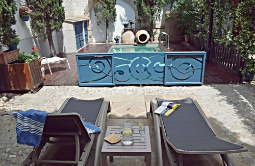 Consuegra Apartment | Room 'La Palangana' with Shared Pool, Wi-Fi and Air Conditioning