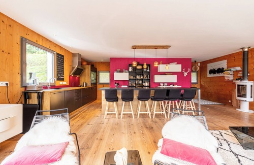 Aillon-le-Jerune Ski Chalet | Room 'Lodge Alchimie' with Mountain View and Private Terrace