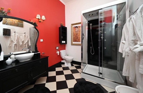 Pech-Luna House | Room 'Louise' with Shared Pool, Shared Terrace and Wi-Fi