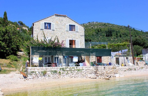 Krucica Bed & Breakfast | Room near beach Slađenovići, Dubrovnik (S-2161-g)