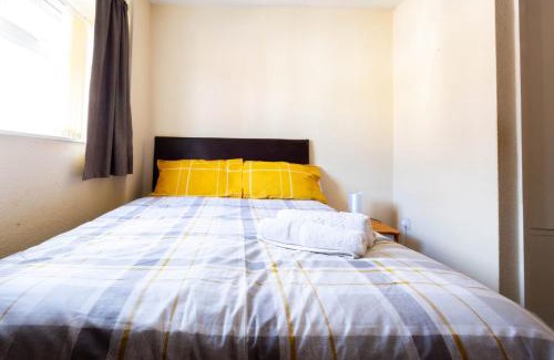 Birmingham House | Room near to Birmingham city centre with parking
