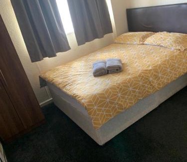Birmingham House | Room near to Birmingham city centre with parking