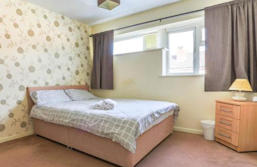 Birmingham House | Room near to Birmingham city centre with parking
