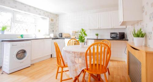 Birmingham House | Room near to Birmingham city centre with parking