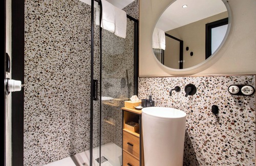 Turi Bed & Breakfast | Room 'Nettuno' with Wi-Fi and Air Conditioning